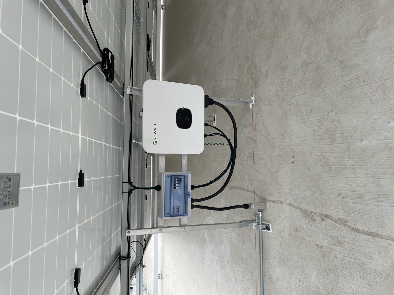 Inversor y equipo de instalación solar comercial